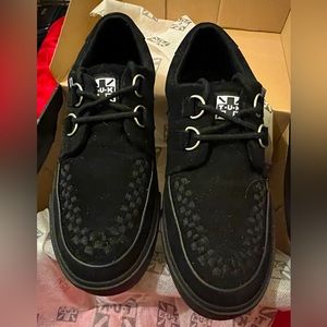 T.U.K. CREEPER BLACK VLK SNEAKER D-RING SIZE: US 9 MEN’S